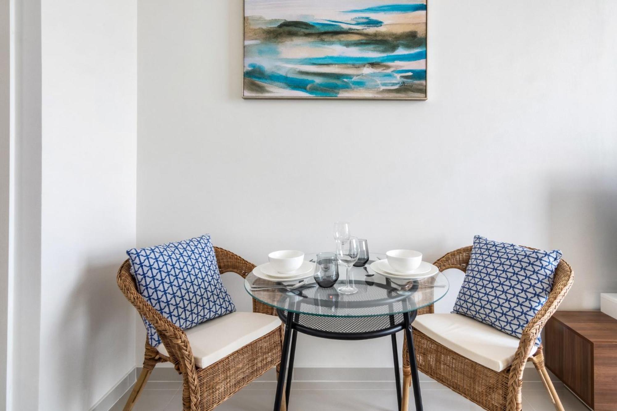 Cozy Studio - Damac Hills,
